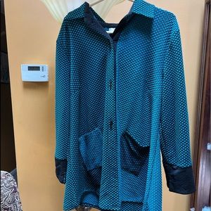 New Woman’s New Dorman Jacket. Size M. Colors are  turquoise and black.